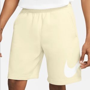 Nike Sportswear Club Graphic Shorts